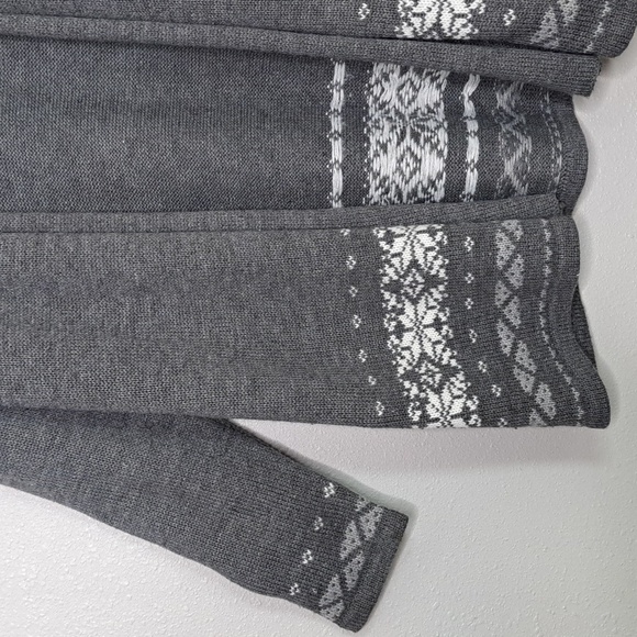 United States Sweaters Women's Size Large Gray & White Holiday Cardigan - Picture 7 of 12